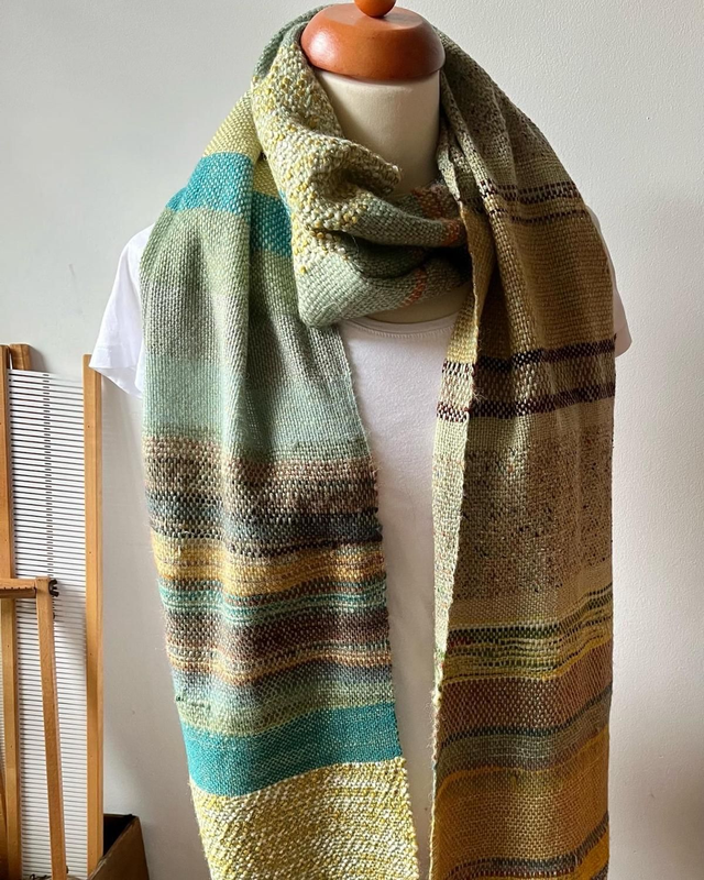 Extra lange lichtgroene shawl 