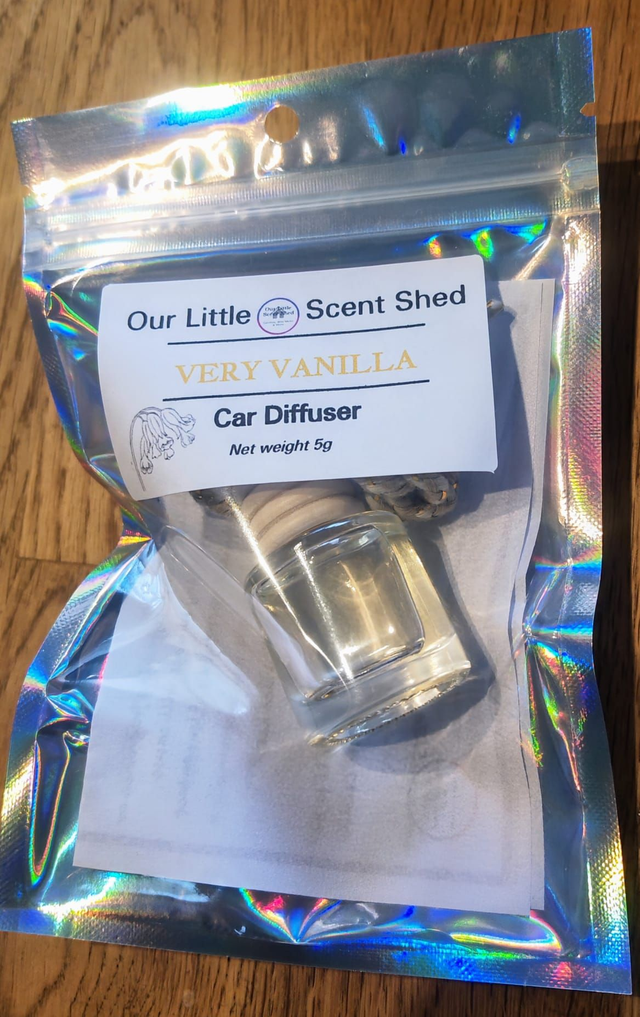 VERY VANILLA CAR DIFFUSER