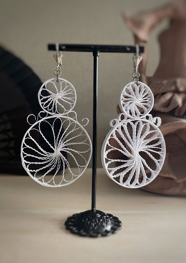 Flamenco sevillana blanca