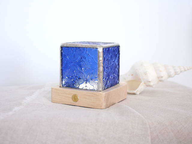 💡Mini Lampe nomade bleue en vitrail et bois