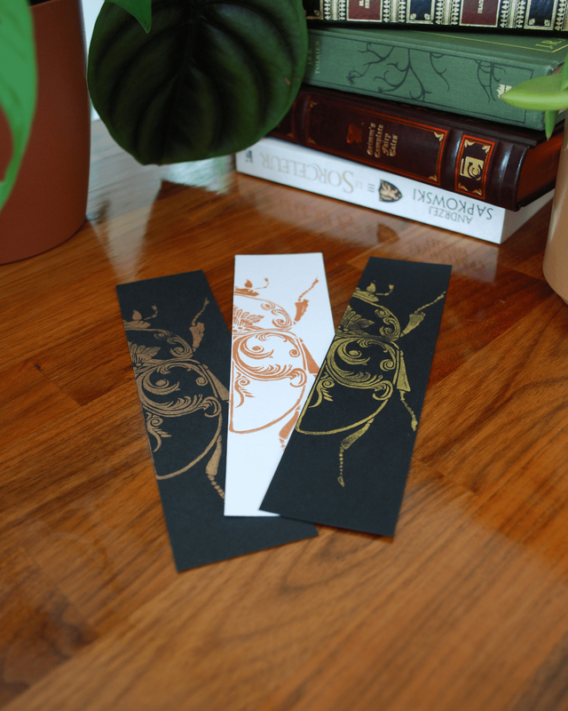 Marque-page scarabée noir