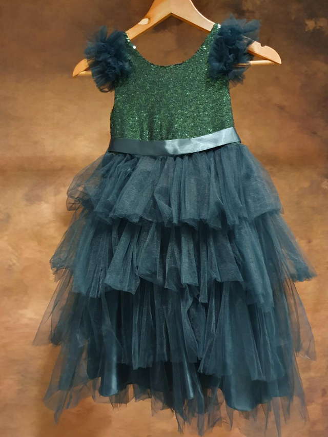 Prinzessinnen-Kleid in Größe 4 Jahre grün mit Strass 