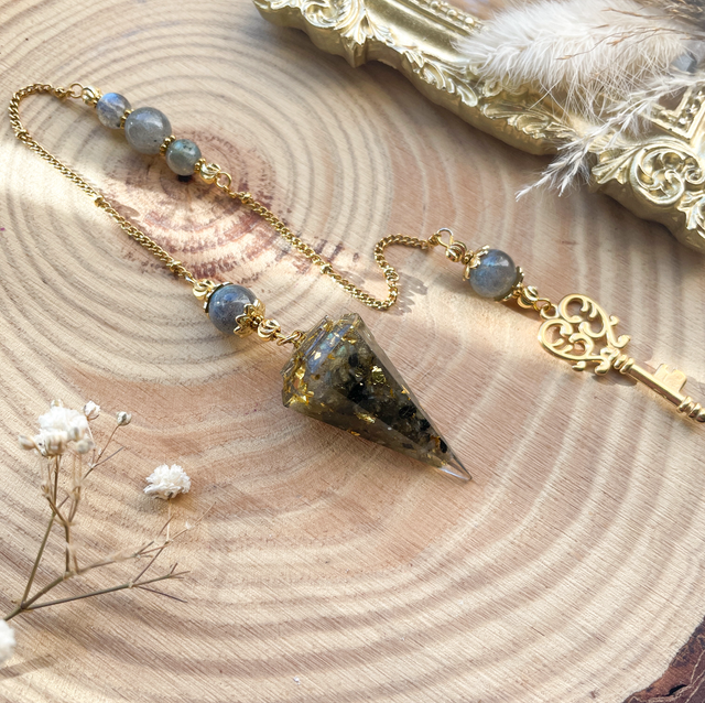 Pendule divinatoire en labradorite