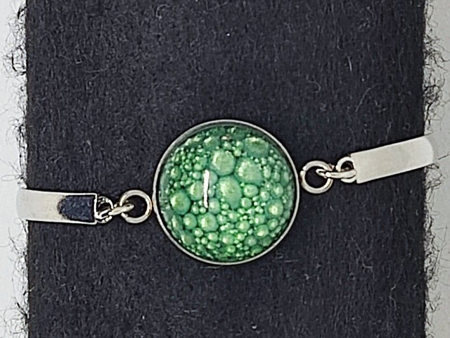 Bracelet résine bulles vertes