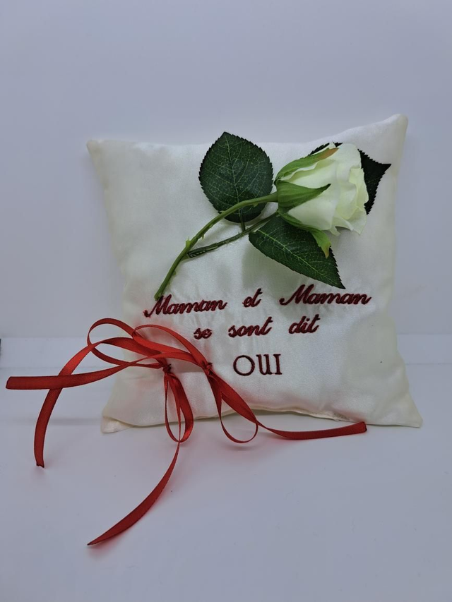 Coussin porte alliances "Maman et Maman se sont dit OUI ".