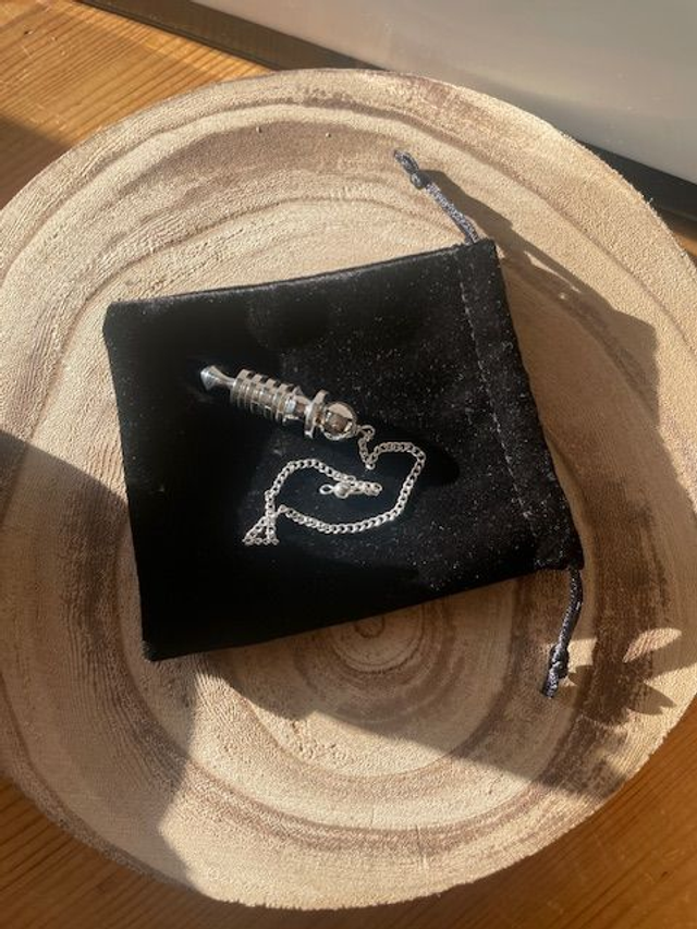 Pendule acier argenté