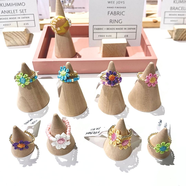 Daisy Dainty Ring with Embroidery and 18KG Plated Beads 