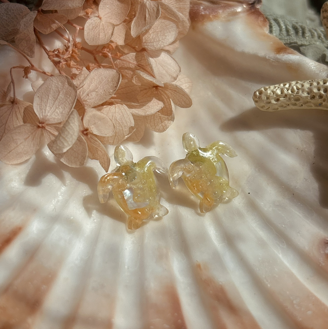Turtle Stud Earrings Green and Peach Style 2