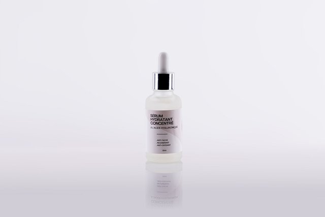 Serum Hydratant Concentré À L'ACIDE HYALURONIQUE 