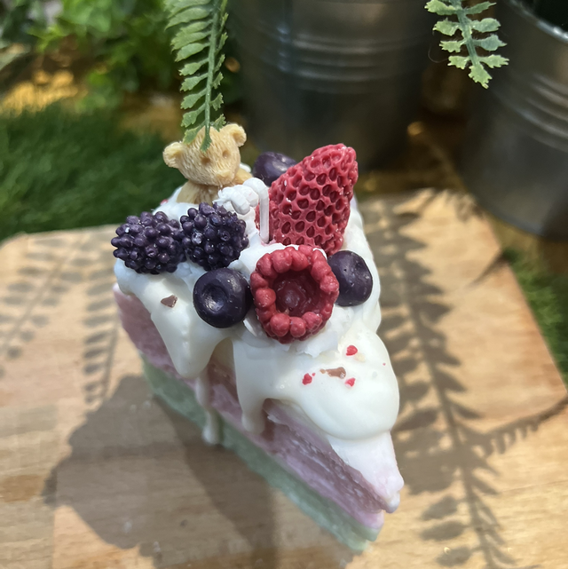 dripped cream slice candle