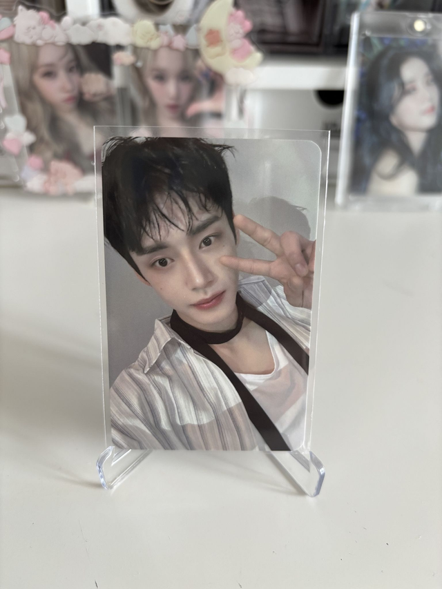 PC OFFICIEL DE JIWOONG DE ZB1