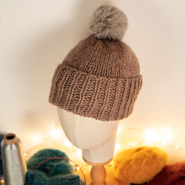 Bonnet hiver unisexe fabrication Française tricoté main en laine d&#039;alpaga et mouton beige foncé