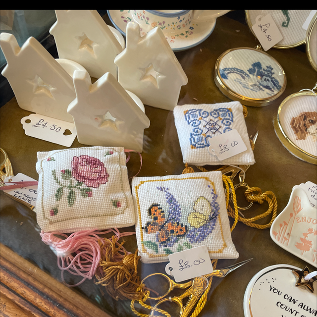 Cross Stitch/scissors