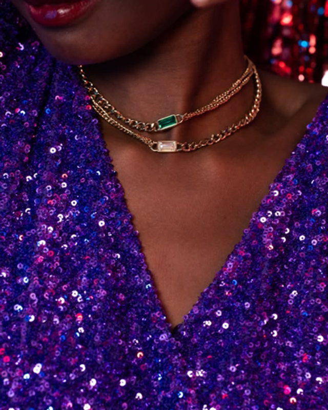 Collier doré pierre rectangulaire Emeraude