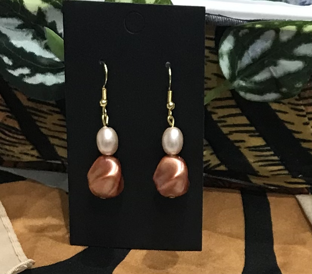 Peach-Cream Dangling Earrings- PODE31