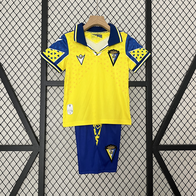 Conjunto camiseta + pantalón NIÑOS 1ª  Cádiz CF 24-25 