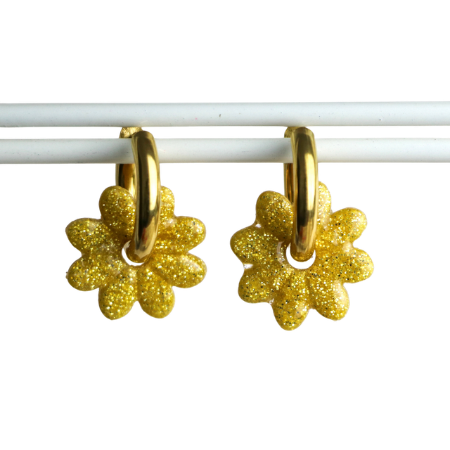 Fleurs marguerite dorées