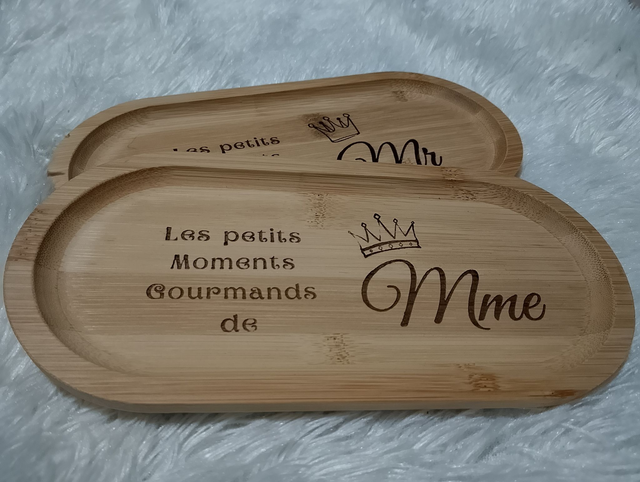 Petit plateau en bambou FSC pour Monsieur (Mr) ou pour Madame (Mme) ou pour couple - Cadeau mariage, crémaillère, anniversaire, fêtes.