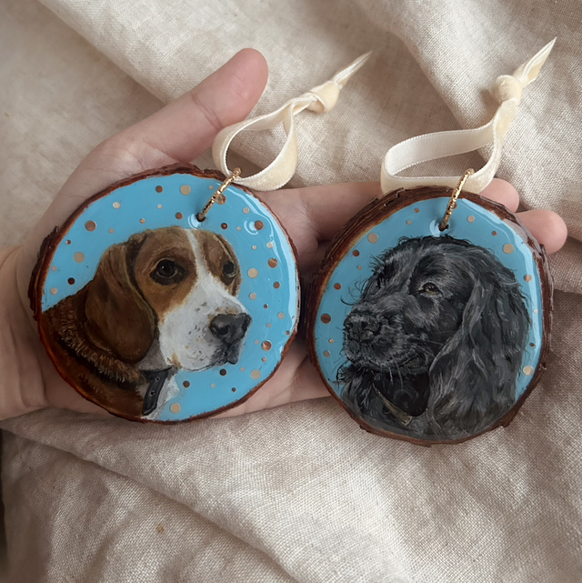 Pet Portrait / Animal Portrait Hanging Wood Slice Decoration - Single Pet  