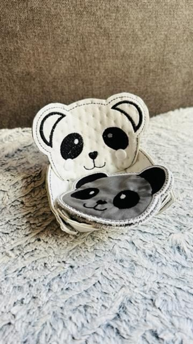 Corbeille à lingettes enfant/BB "panda" avec 2 lingettes