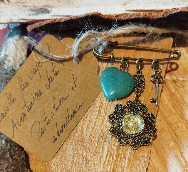 Broche aventurine verte et carotte sauvage 