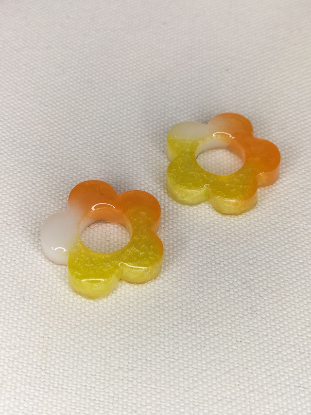 Créoles et pampilles fleurs tricolores