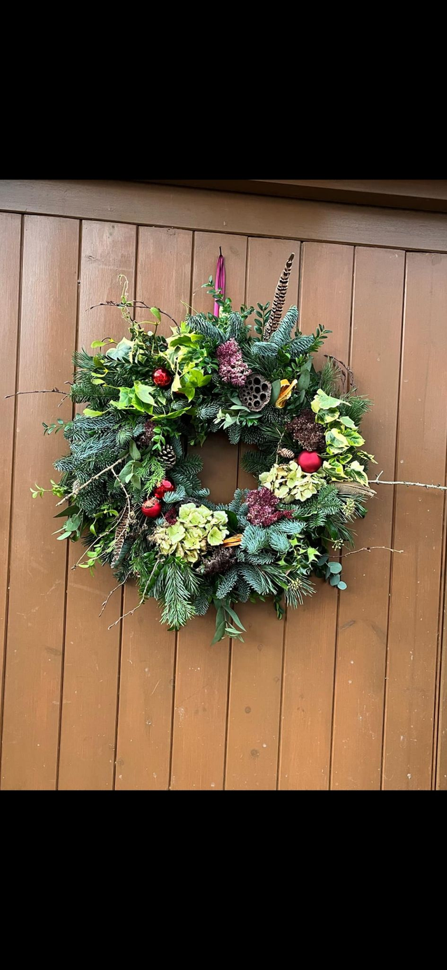 Luxury Christmas Wreath Workshop ~ 28.11.25 ~ 6pm - 9pm 