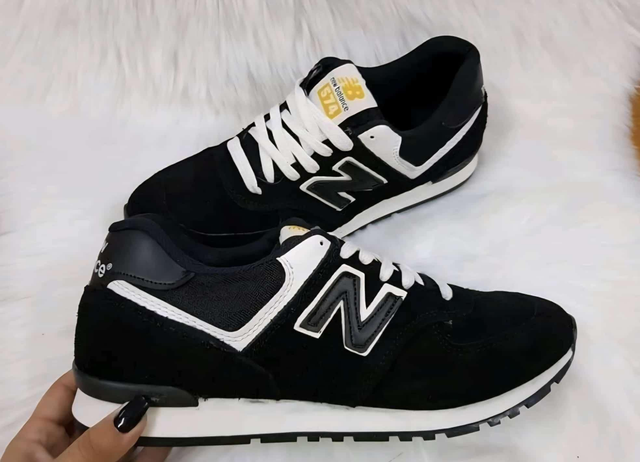 New Balance 574 Negro y Blanco