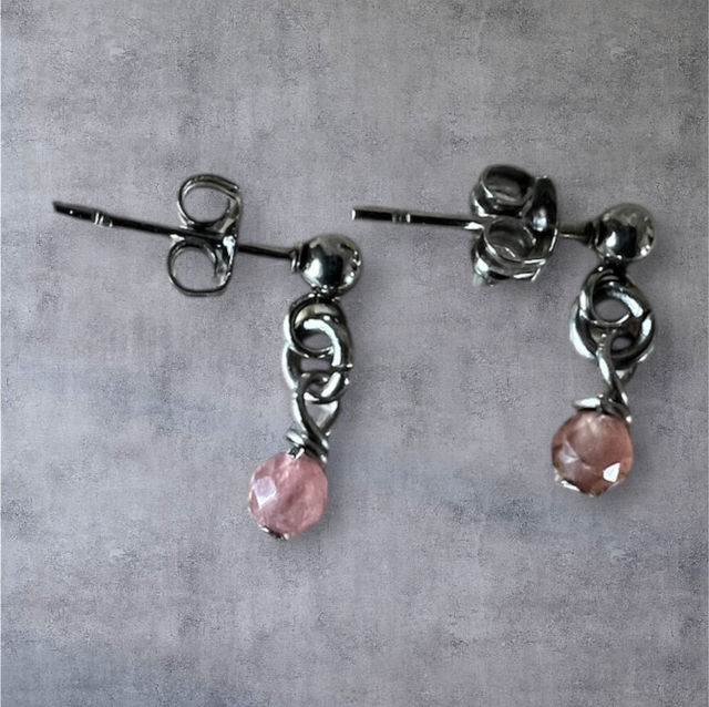 Boucles d’oreilles puces Rhodochrosite – Harmonie émotionnelle