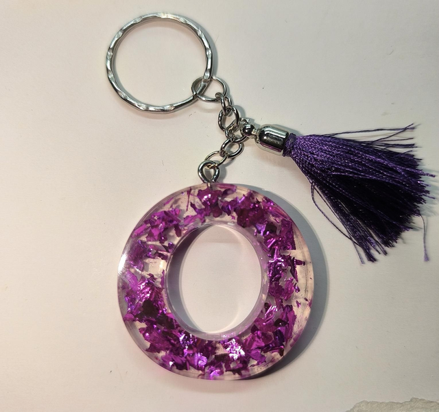 Porte clés initiale "O" feuilles rose fuschia 