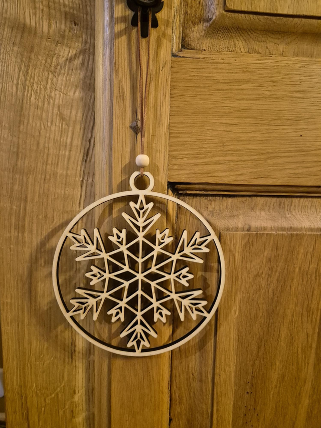 Suspension murale boule flocon