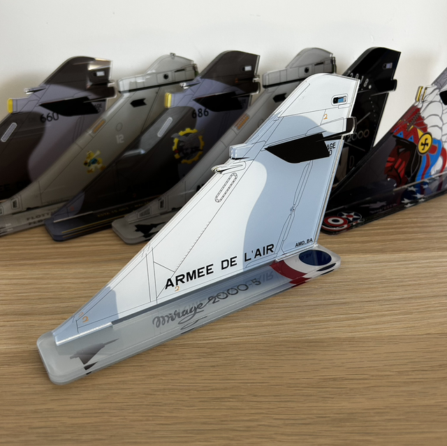 Dérive Mirage 2000-5 en acrylique