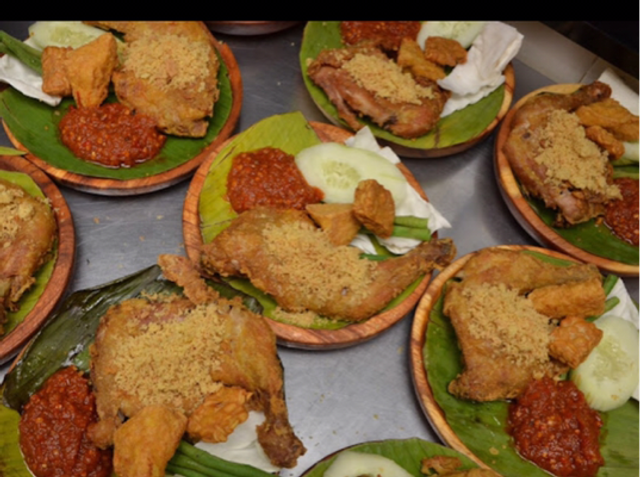 Nasi Ayam Penyet