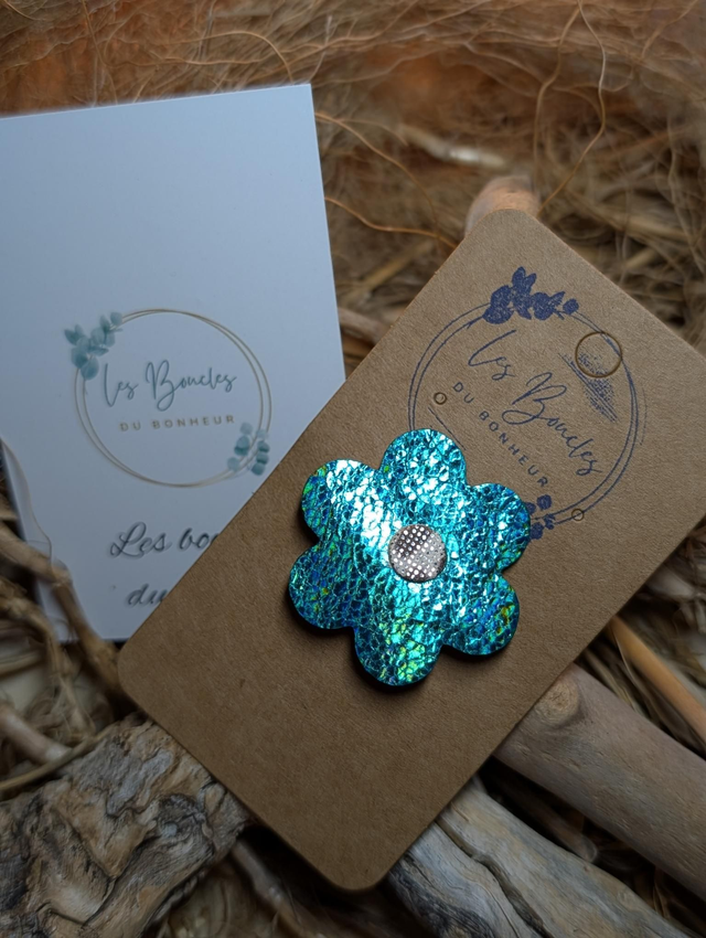 Broche fleur rétro turquoise b005