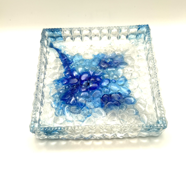 Plateau Diamant carré nuances de bleus et transparence 