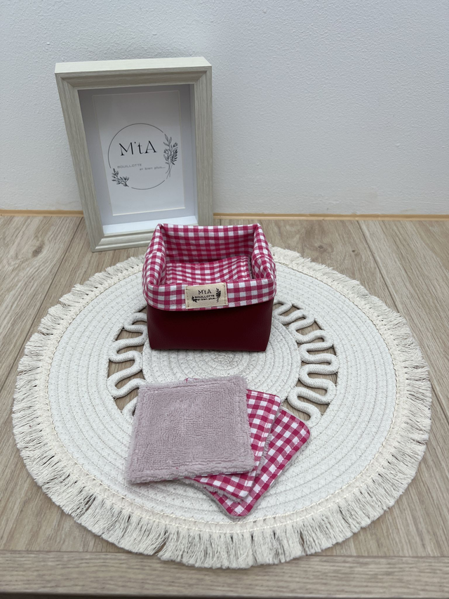 Ensemble de 10 cotons démaquillants et son panier 