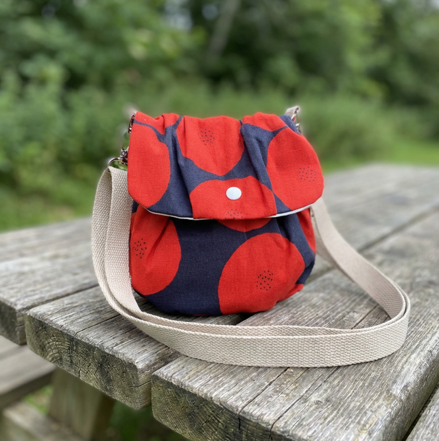 SS102 - Red Dot Pattern Crossbody Shoulder Bag