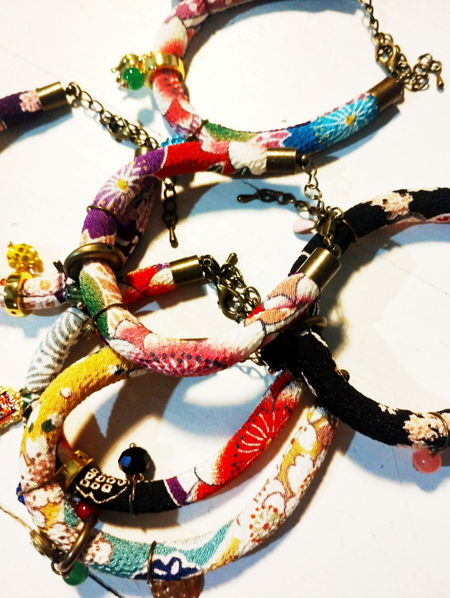 Les bracelets cordons japonais (6 modèles)