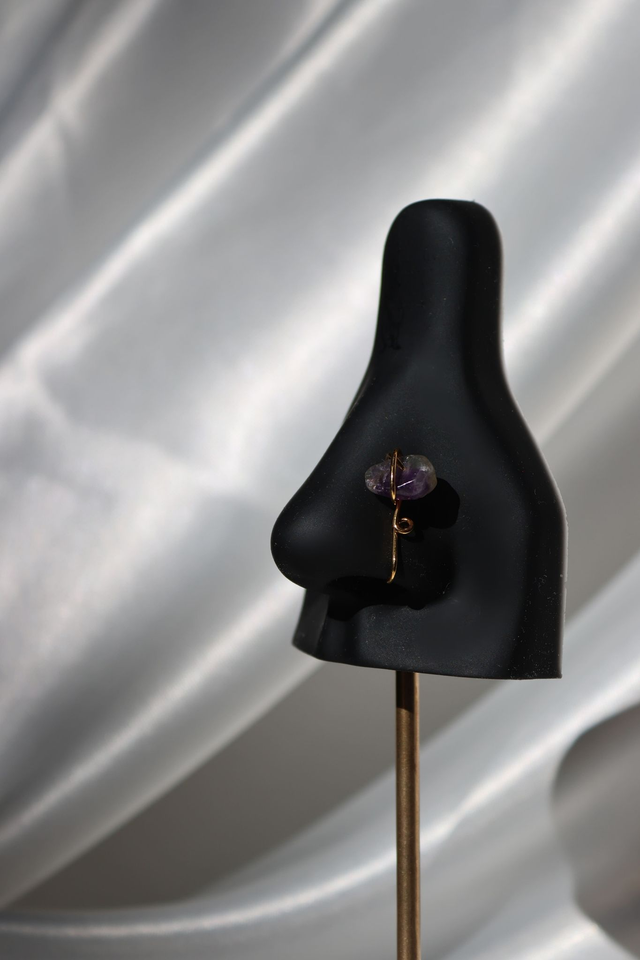 Faux piercing de nez Rocky doré/mauve