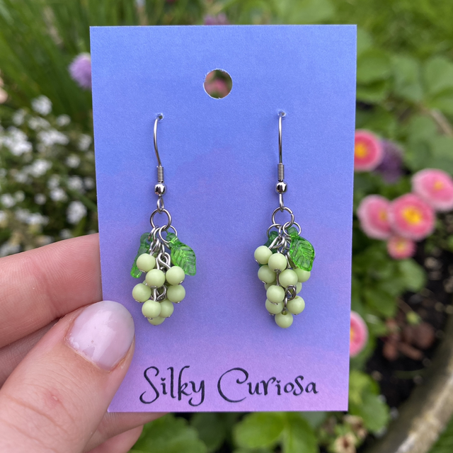 grapes - green - tiny