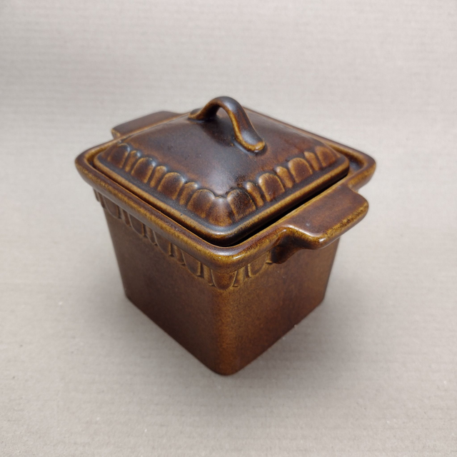 Friesland | Bewerkte Duitse ovenschaal Vierkant met deksel Melitta (lengte 11 cm | breedte 11 cm | hoogte 12 cm) in Bruine kleur | Vintage