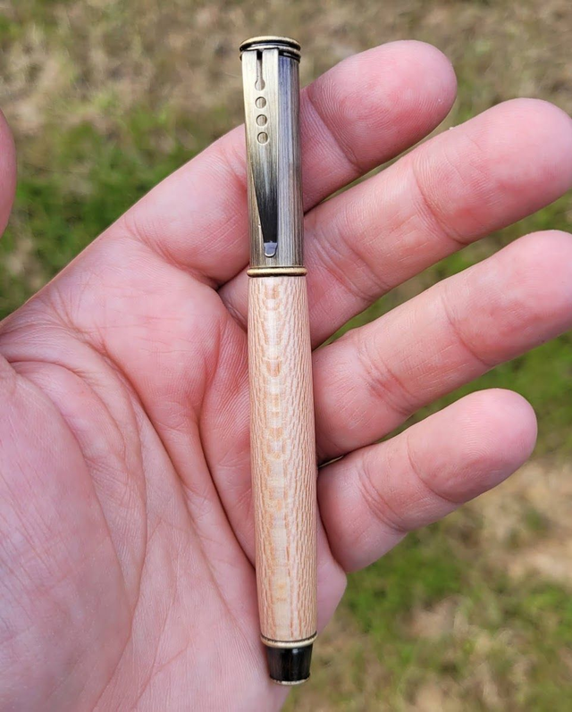 Stylo Piccolo bronze en platane