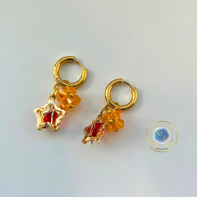 Handgemaakte Goudkleurige Ringoorbellen met Ster &amp; Oranje Glaskralen | MJ Creations 