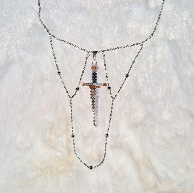 Collier épée 