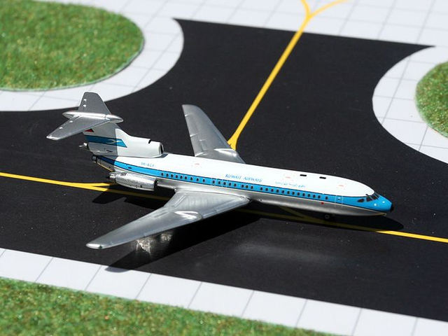 Kuwait Airways Hawker Siddeley HS121 Trident 1E (9K-ACF), 1:400