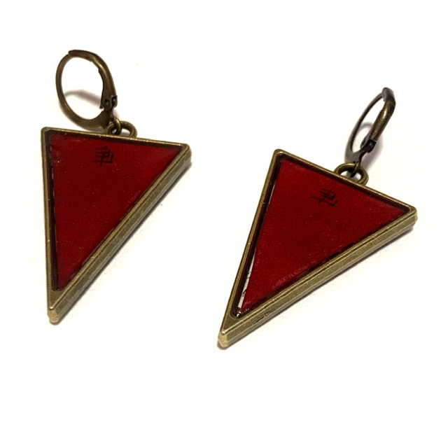 Boucles d'Oreilles Triangle - Capsule de Janvier 2025