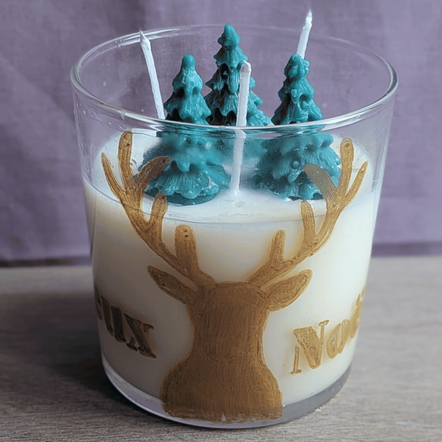 Renne & Sapin de Noël - Bougie parfumée artisanale – Verre gravé 206 g