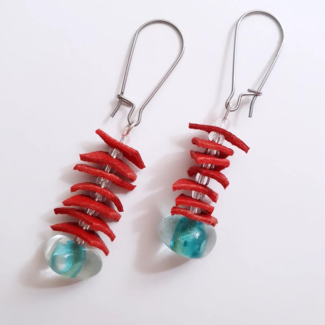Boucles Espinha rouge et turquoise