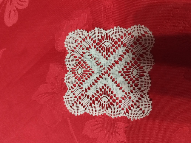 Mini napperon La croix