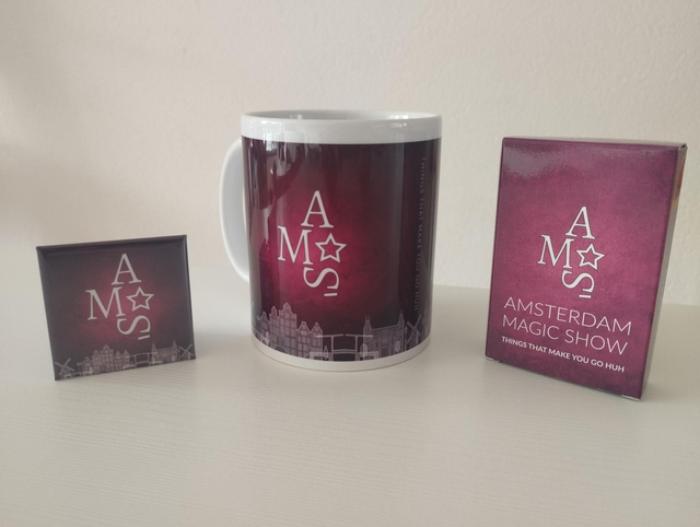 Magic Set (Mug, magnet, 1x deck) PLUS free pin